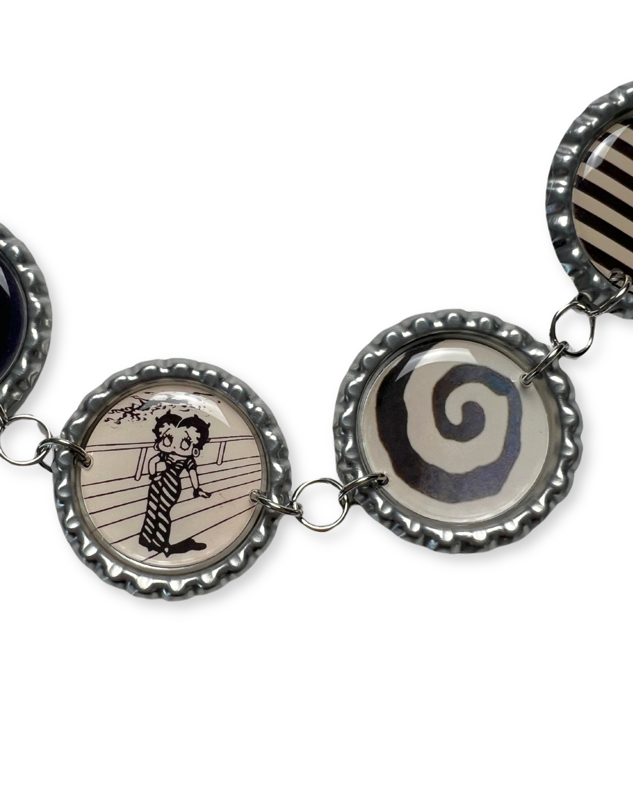 Betty B&W Necklace